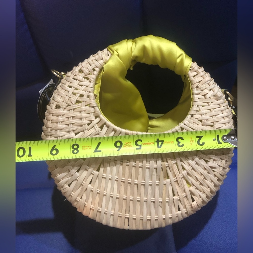 Woven straw Top handle crescent shape crossbody bag silk look citron scarf new - Picture 12 of 13